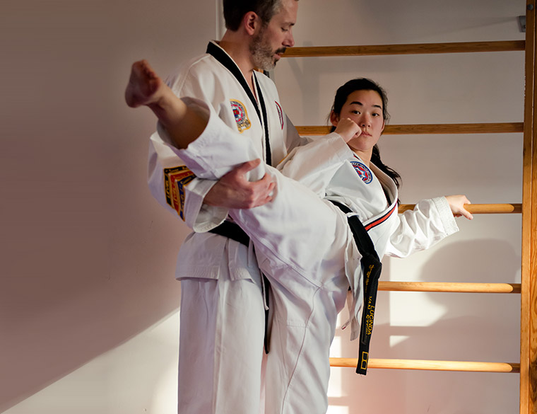 Hofbogen ondernemer: OM martial arts, tae kwon do,groepsfoto