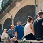 Hofbogen-media-hofbogen_terras-man-met-bril-koffie ondernemer Rotterdam